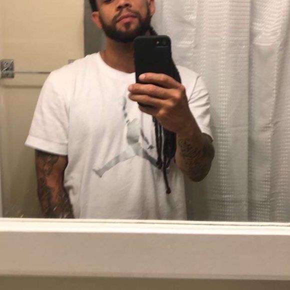 Meet your Posher, Chris - Picture 1 of 1